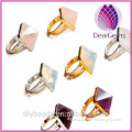 Wholesale Crystal rings with natural Crystal pyramids ring hot sale in Europe and America